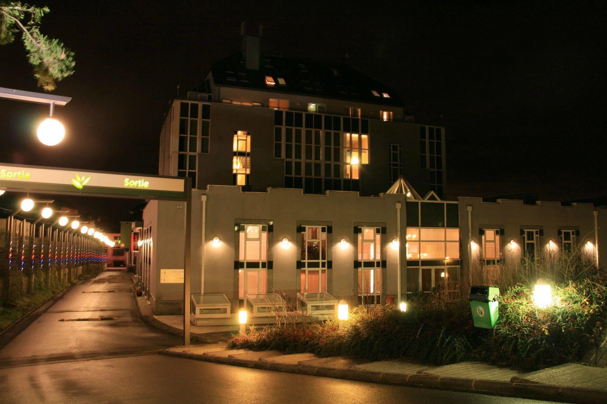 Hotel Olivier Щрасен Екстериор снимка